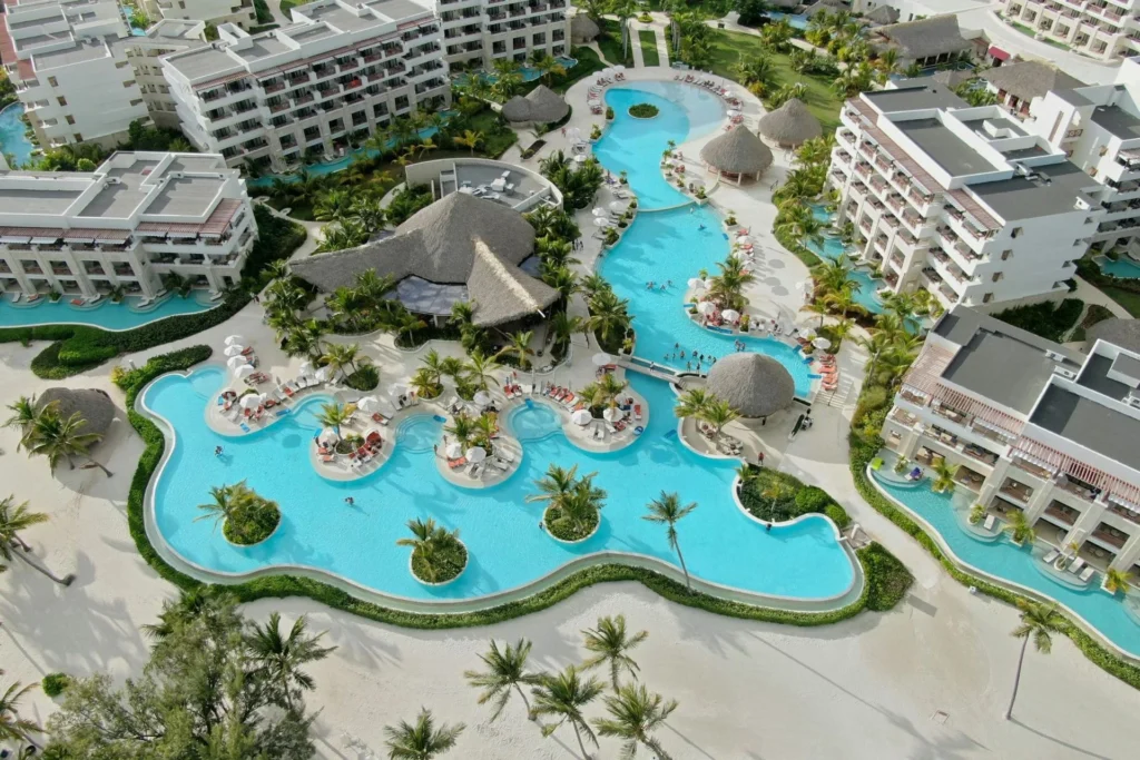6 Tips for a Smooth Montego Bay Airport Transfer 4 Choose a Private Direct Transfer for Resorts 1